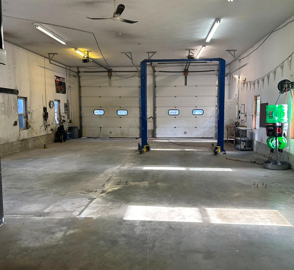 Mechanic Shop in Derry NH LEASED!