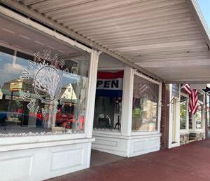 Retail Space on Broadway for Lease! NEW LISTING!